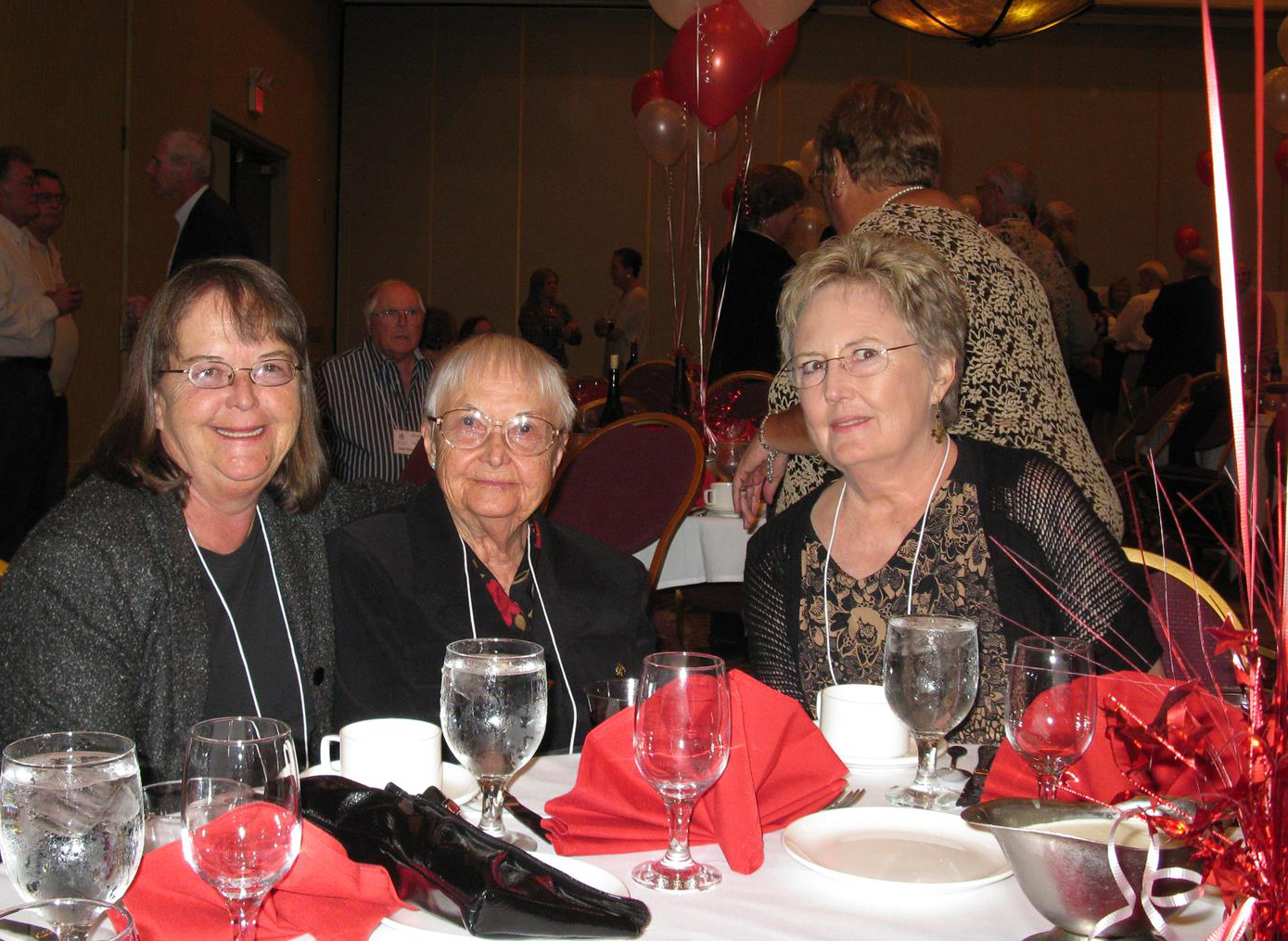 Susan Smith, her mom and Lynne Crosby Littlefield.